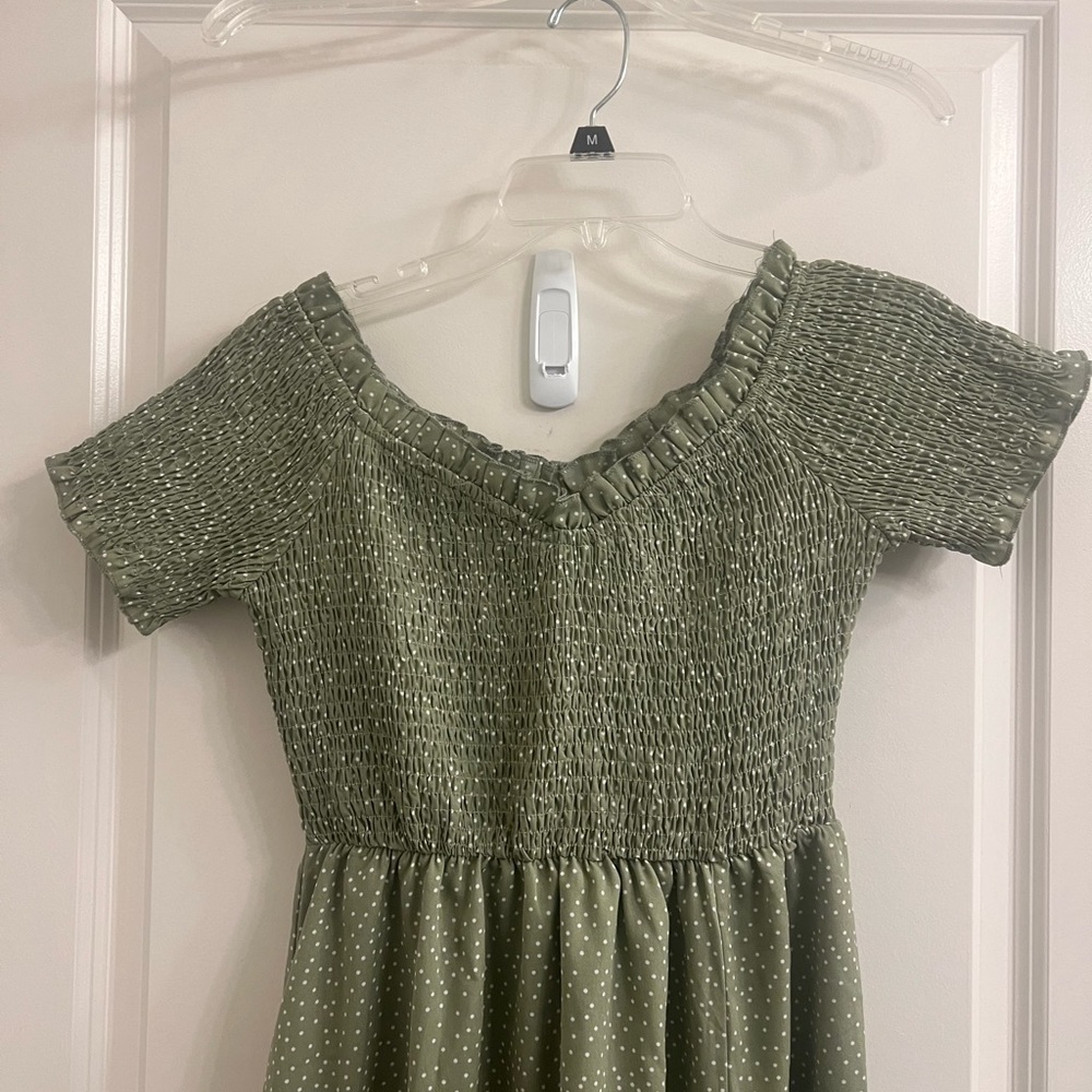 Simplee Green Ruched Maxi Dress - Picture 2 of 7